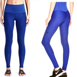 Nike zoned sculpt tight fit leggings